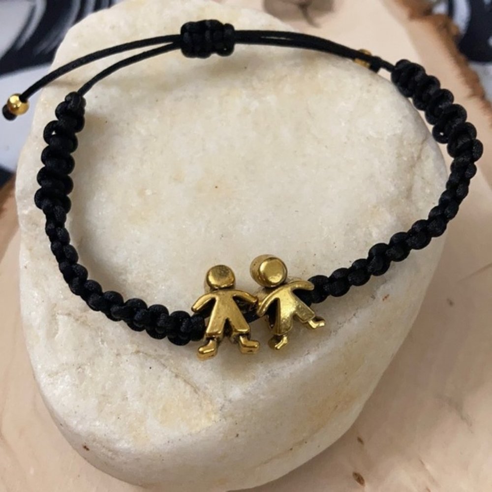 Siblings two boy’s 👦🏻 👦🏻 macrame bracelet